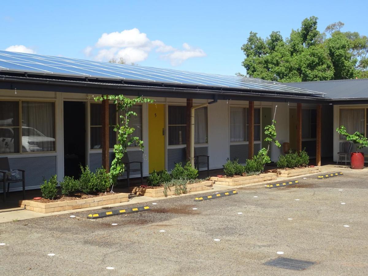 Memphis Motor Inn Parkes Exterior photo